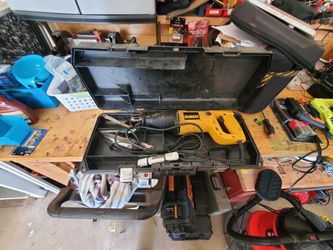 DEWALT Reciprocating Saw With Case
