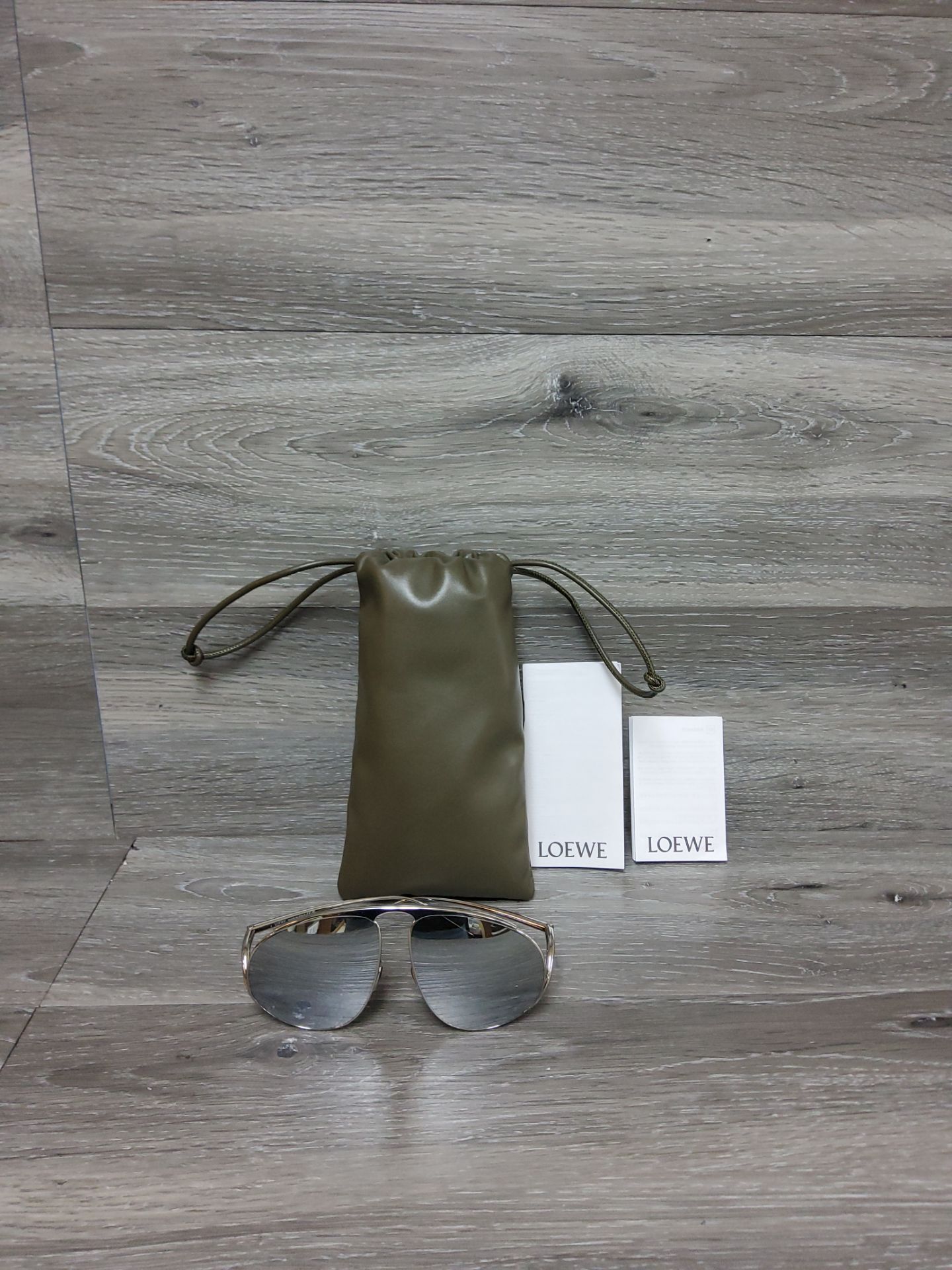Loewe Sunglasses Eyewear lw40180u silver 61 13 120 with case