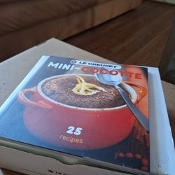 Le Creuset Mini Cocottes Set