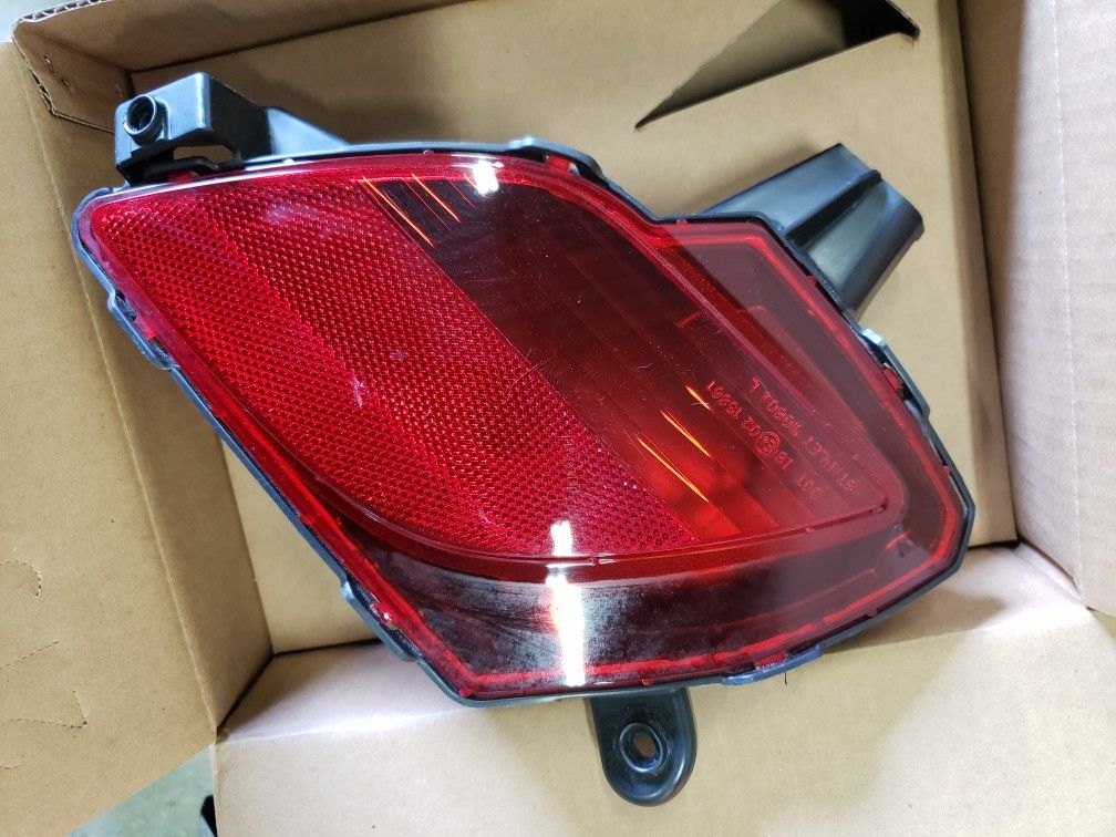 2013 - 2016 MAZDA CX-5 LT Rear Bumper Reflector