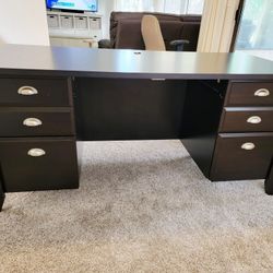 Desk With Two File Drawers