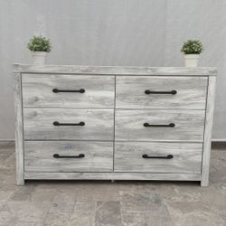 6 Drawer Dresser 