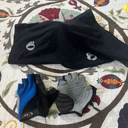 Women’s Biking Shorts And Gloves 