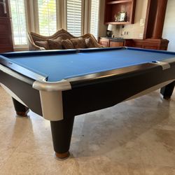 Pool Table 9ft ( Free Delievry & Set Up & New Color Felt Of Your Choice ) 