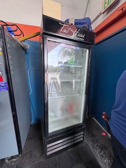 Commercial refrigerator