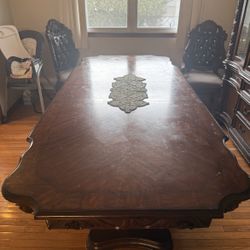 Dining Table & Chairs 