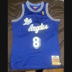 Kobe Bryant Jersey Size Large 
