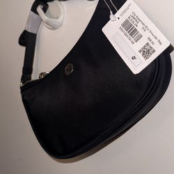Lululemon shoulder bag