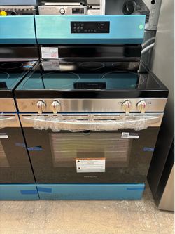 New! Frigidaire 30” Electric Range w/ AirFry