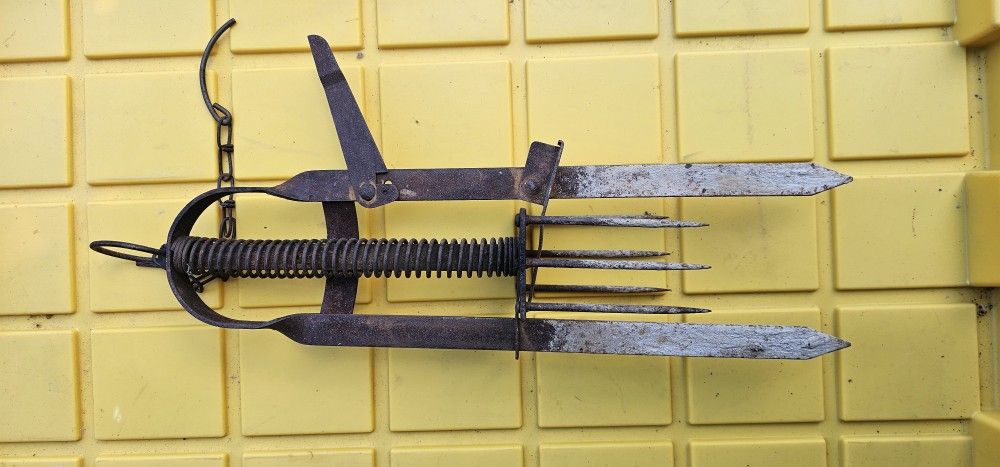 Antique mole trap