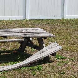 Free Woods/ Broken Woodtable