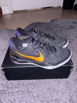 BARELY USED KOBE VIII PROTRO SIZE 8.5