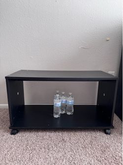 TV Stand for TVs up to 65 inches, Black Oak, Good condition ❤️