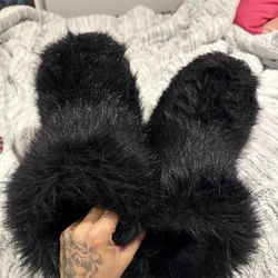 Fuzzy boots size 9