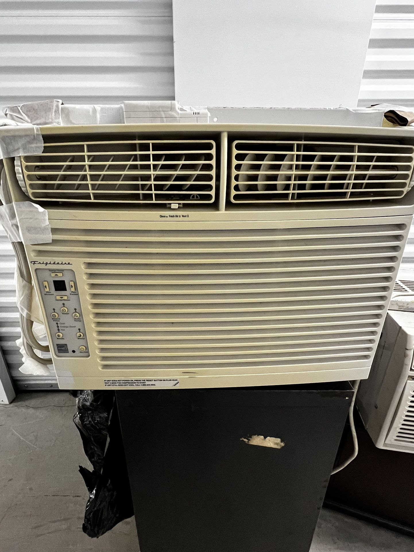 FRIGIDAIRE Window Air Conditioner, with remote