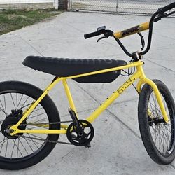 ZOOZ BIKE UU750