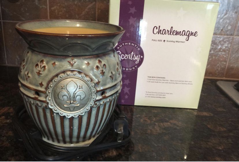 Scentsy Charlemagne warmer
