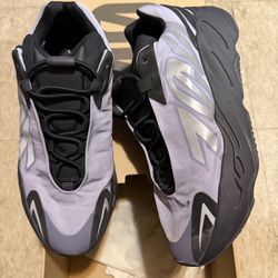 Adidas Yeezy 700 Mnvn Geode Metallic Kanye Sneakers Size 10.5 