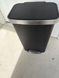 Garbage can