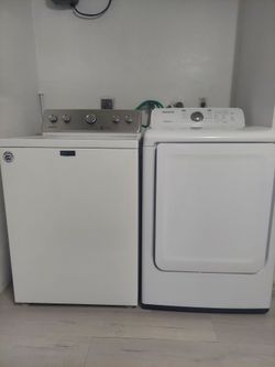 MAYTAG Washer & SAMSUNG Dryer