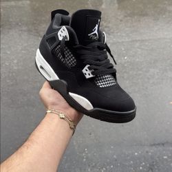 Jordan 4 White Thunder 