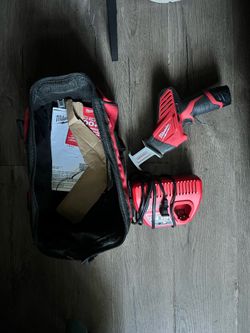 Milwaukee M12 12 Volt Hacksaw
