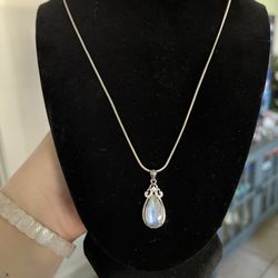 Rainbow Moonstone Necklace 