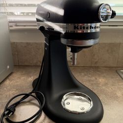 Kitchen Aid Artisan Matte Black Mixer
