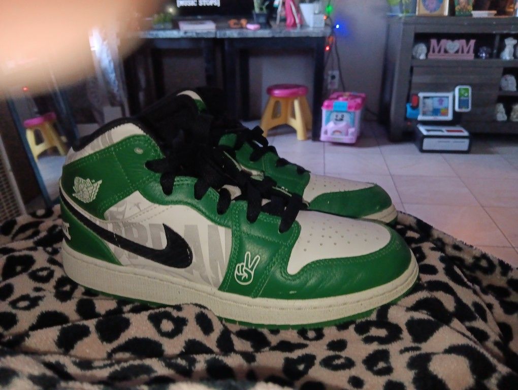 Shoes 6y