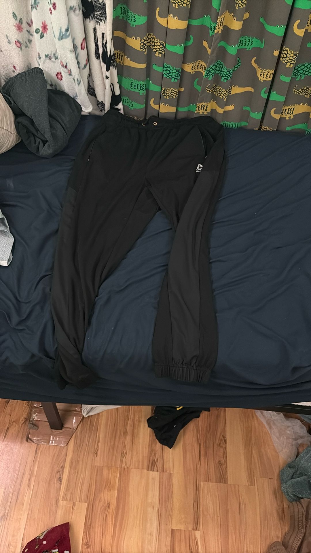 Reebok Cuffed Swear Pants XL