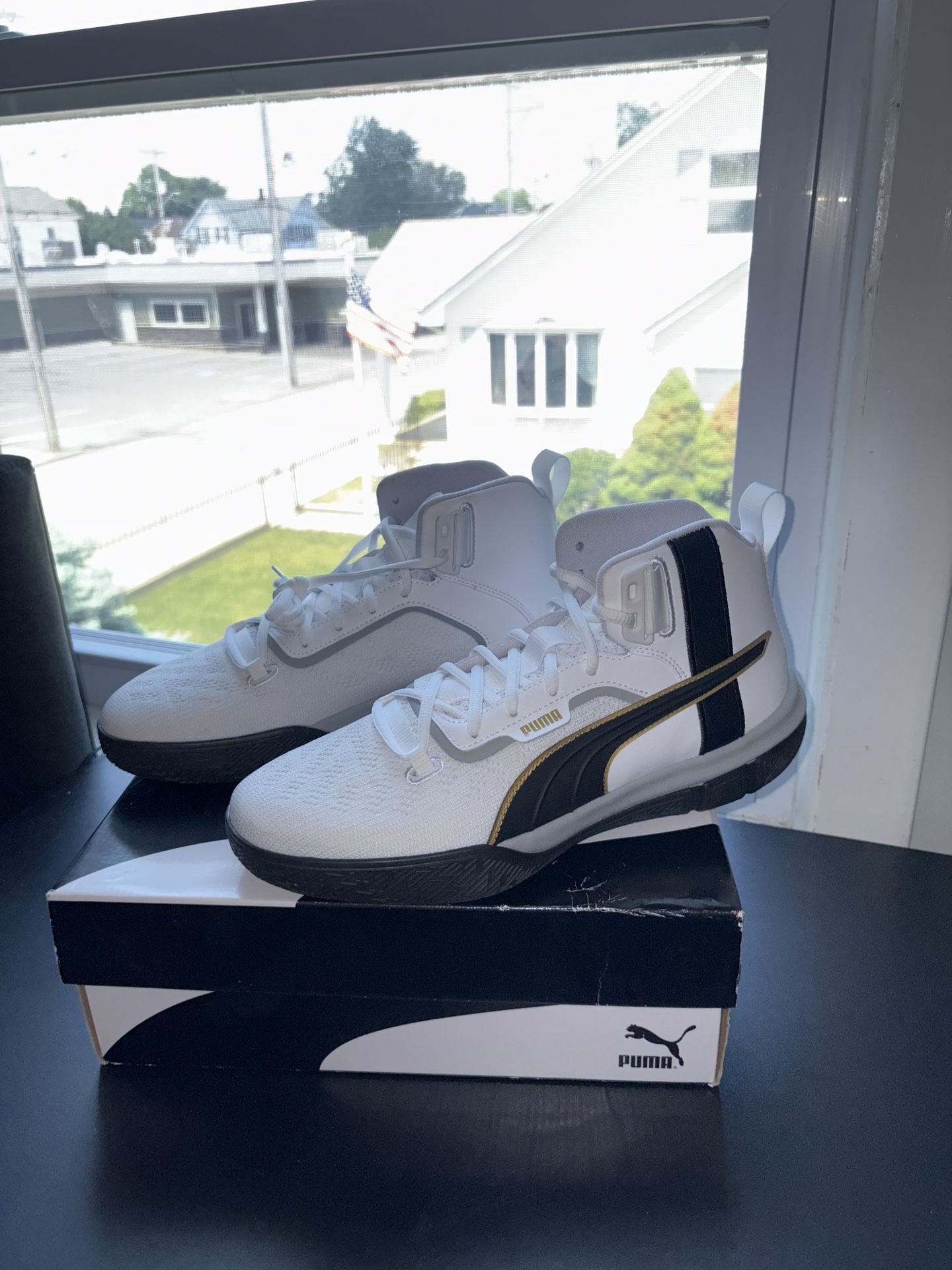 Puma Legacy 68 Size 10 – Never Worn, Original Box Included