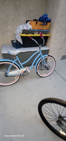 26" Beach Cruiser In Excellent Condition