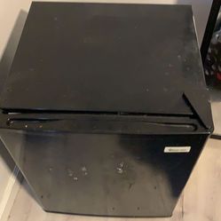 Magic Chef Mini Refrigerator