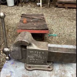 Reed 106R Vise / 6 Inch Jaws / 4 Hole Fixed Base / Opens 10 Inches /  Made In USA Vice /  130 Pounds / One Of The Most Sought After Vises