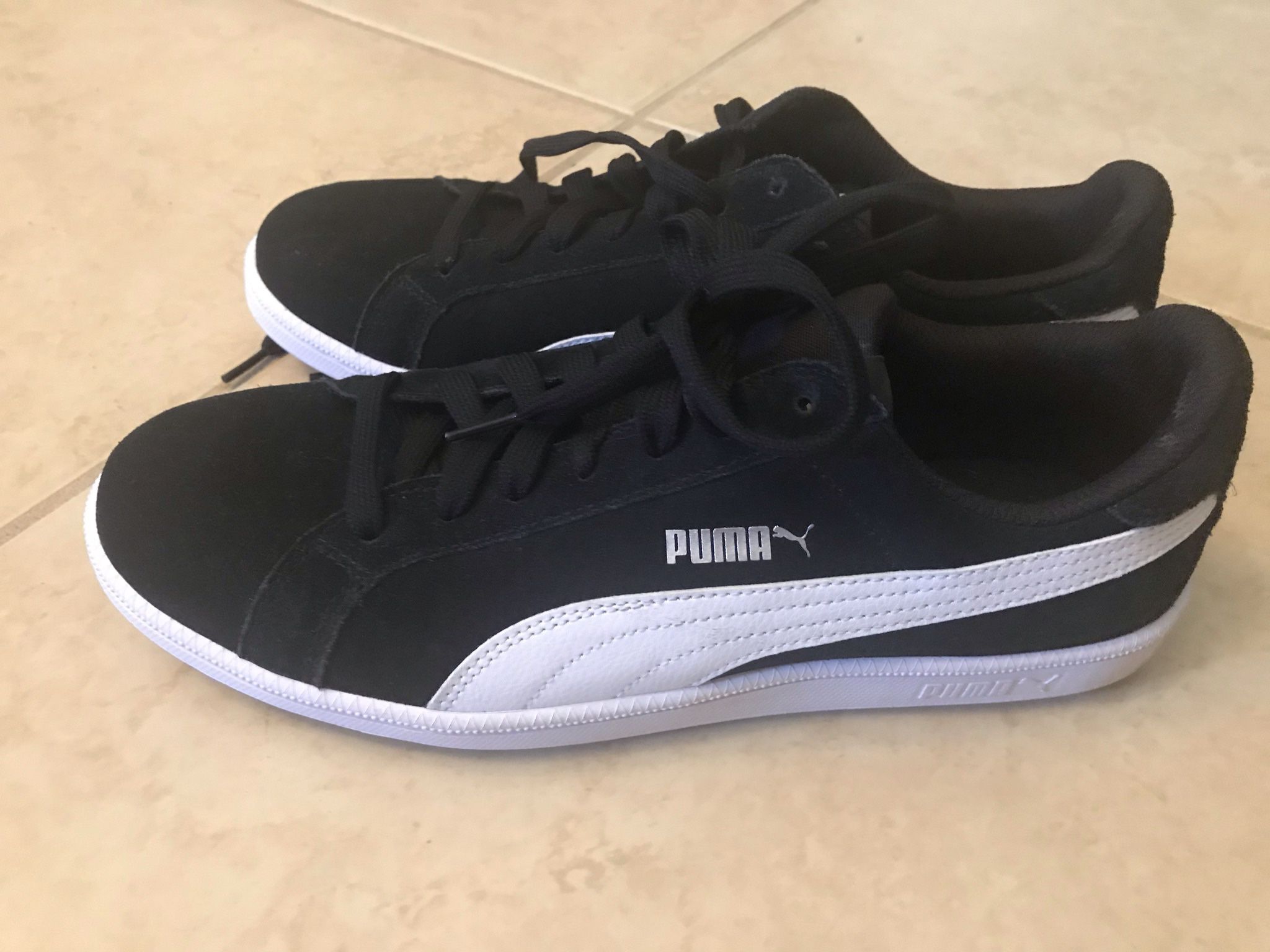 Pumas Size 9 New
