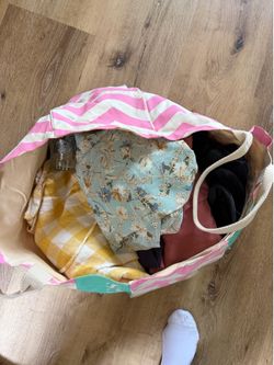 Women’s 4-6 Clothing Bundle some NwT brand name