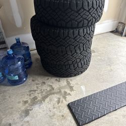 Goodyear Duratrac 275 70 18 125R Truck Tires