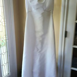 New Satin Wedding Gown Size 2