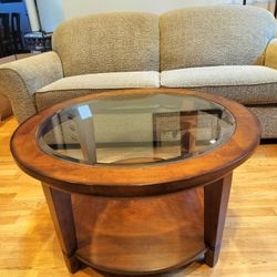 Chocolate Oak Round Coffee Table 36in diameter