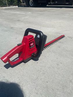 Toro 24" Electric Hedge Trimmer (Model 51819) – Like New!