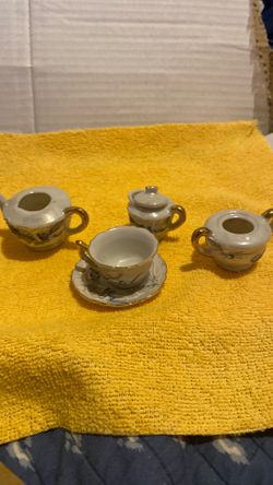 Vintage Japanese dragon ware miniature teacup and saucer set