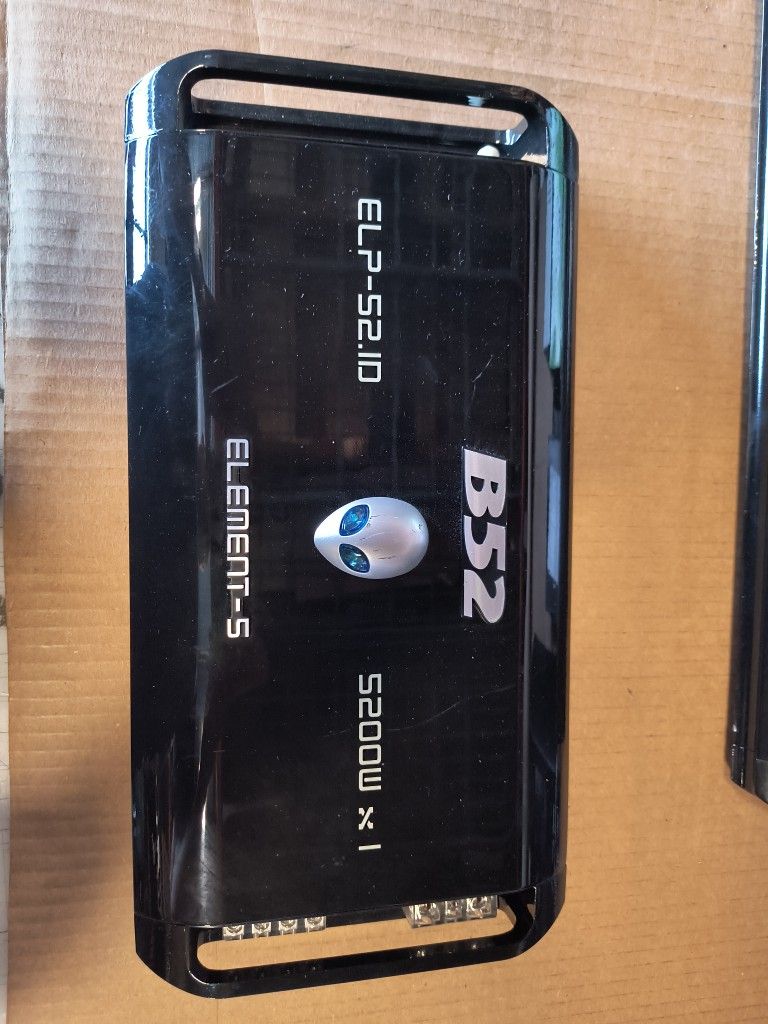 Car Amplifier B52 5200 Watts