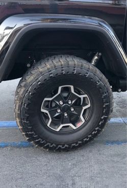 17” Jeep Alloy wheel