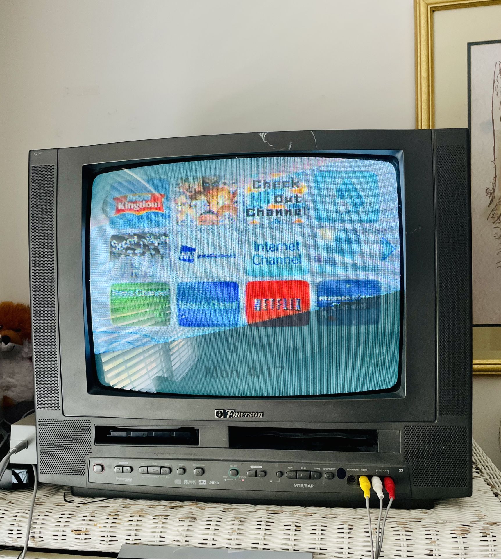 Emerson TV/DVD/VCR Combo for Sale in Taylors, SC OfferUp