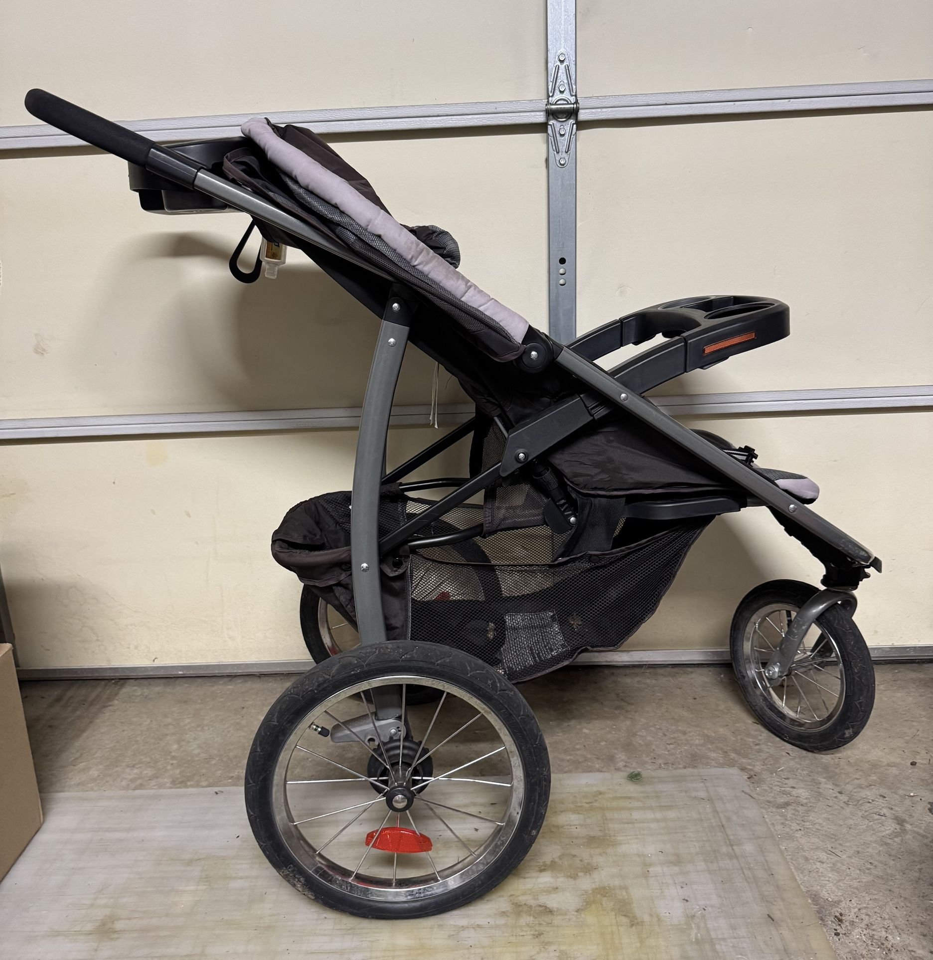 Graco Fast Action Fold Jogger Click Connect.