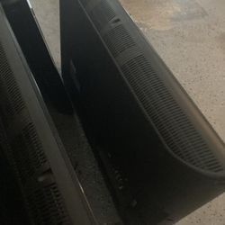 3 LG TVs No Plugs For Power All Work 