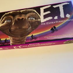 E.T. 1982 Board game . Complete Set 