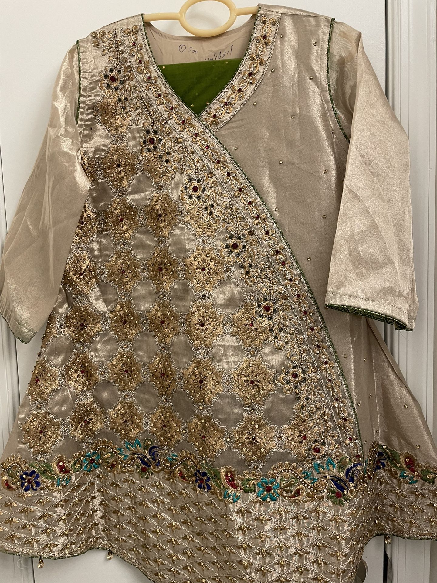 Festive Clothing From South Asian Countries! #SouthAsianFashion #CulturalDiversity