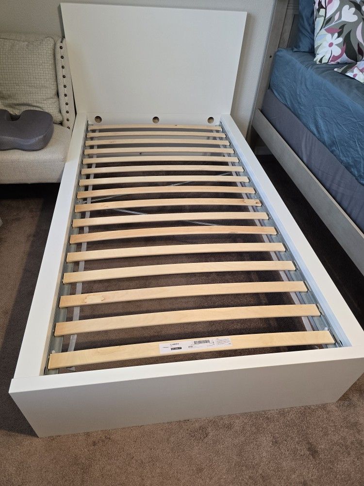 Twin Bed With Mattress