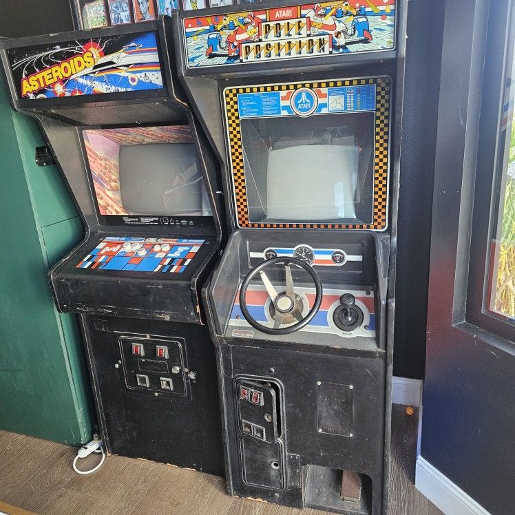 1982 Atari Vintage Pole Poaition Arcade Game.